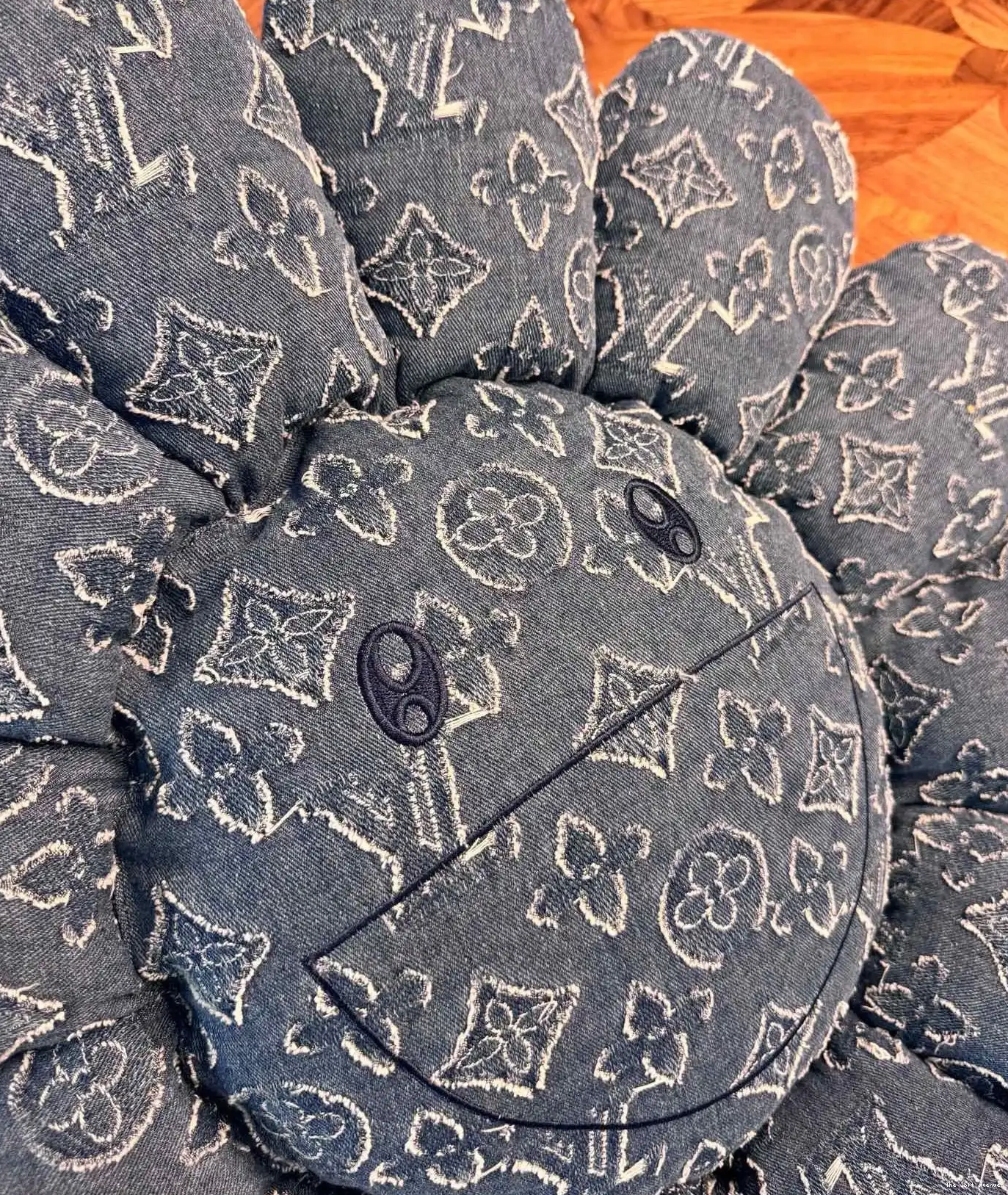 FLOWER PLUSH MURAKAMI CUSTOM LV 0602